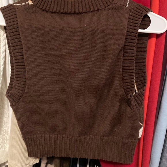 Button up Sweater Vest Brown🤎 - Picture 2 of 2